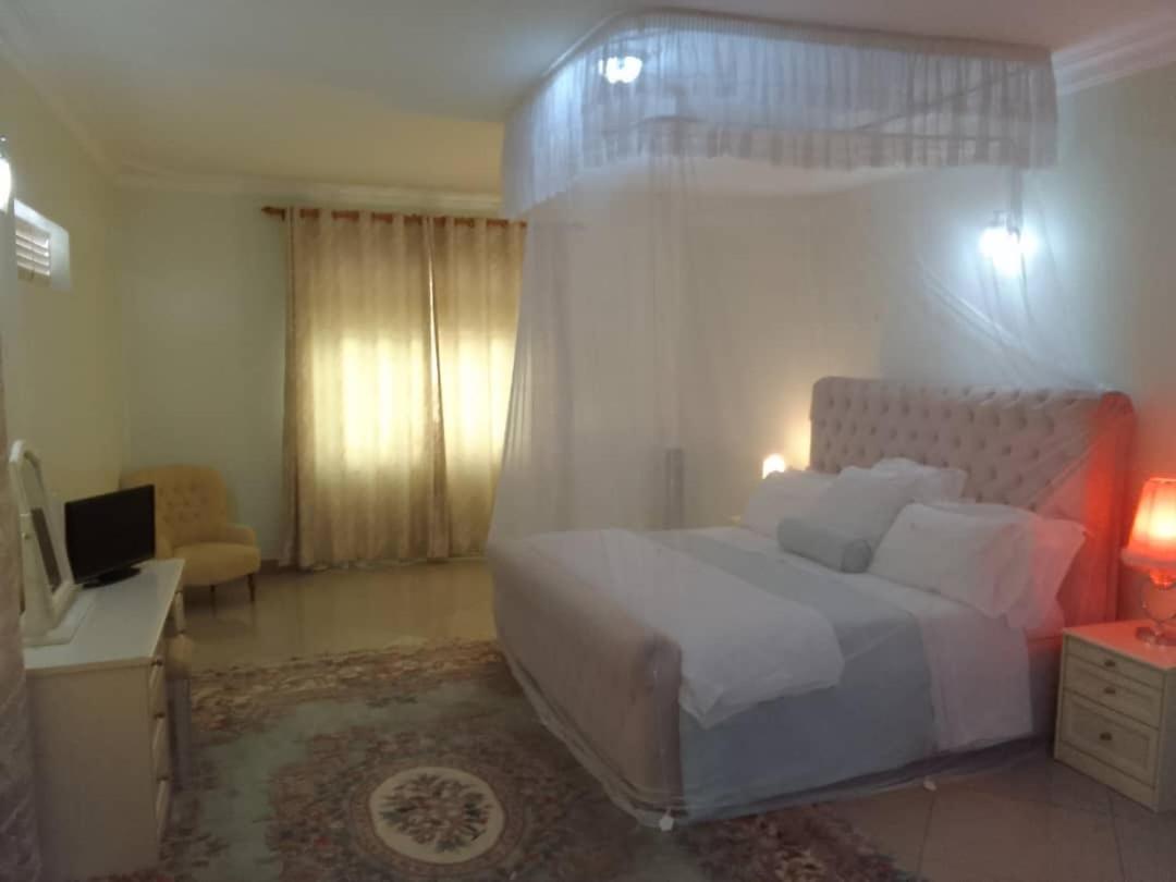 Bea Confart Villa Mutungo Buitenkant foto
